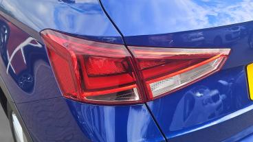 SPOTICAR Seat Arona 1.0 Tsi Fr Dsg Euro 6 (s/s) 5dr Used Car - City Car Petrol Blue - Sale - 1200621332_5