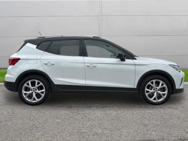 SPOTICAR Seat Arona 1.0 Tsi Fr Euro 6 (s/s) 5dr Used Car - City Car Petrol White - Selby - 1200627263_4