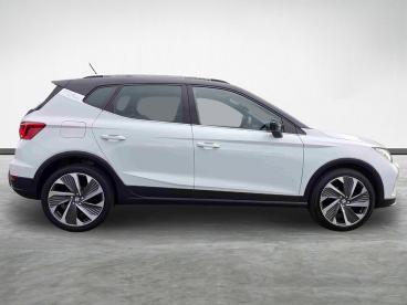 SPOTICAR Seat Arona 1.0 Tsi Fr Sport Euro 6 (s/s) 5dr Used Car - City Car Petrol White - Stockton On Tees - 1200642982_2