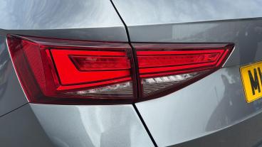 SPOTICAR Seat Ateca 1.5 Tsi Evo Fr Black Edition Euro 6 (s/s) 5dr Used Car - Suv Petrol Grey - Salford - 1200611958_5