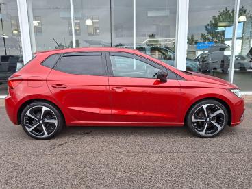 SPOTICAR Seat Ibiza 1.0 Tsi Fr Sport Euro 6 (s/s) 5dr Used Car - City Car Petrol Red - Boston - 1200521647_2