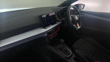 SPOTICAR Seat Ibiza 1.0 Tsi Fr Sport Dsg Euro 6 (s/s) 5dr Used Car - City Car Petrol White - Birmingham - 1200561879_2