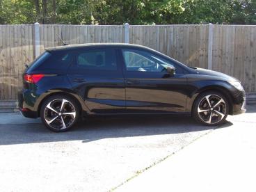 SPOTICAR Seat Ibiza 1.0 Tsi Fr Sport Euro 6 (s/s) 5dr Used Car - City Car Petrol Black - St Leonards On Sea - 1200596115_4