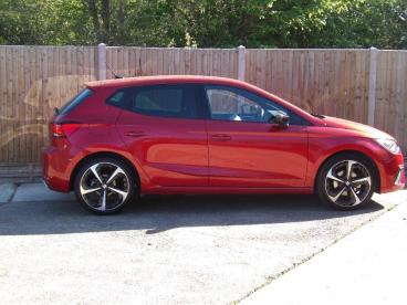 SPOTICAR Seat Ibiza 1.0 Tsi Fr Sport Euro 6 (s/s) 5dr Used Car - City Car Petrol Red - St Leonards On Sea - 1200596947_4