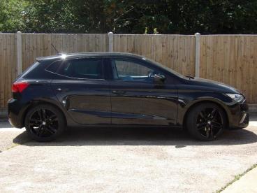 SPOTICAR Seat Ibiza 1.0 Tsi Fr Sport Euro 6 (s/s) 5dr Gpf Used Car - City Car Petrol Black - St Leonards On Sea - 1200610016_3