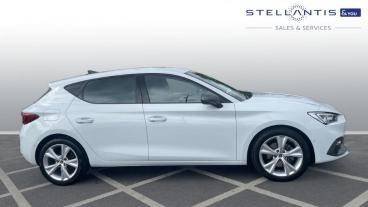 SPOTICAR Seat Leon 1.0 Etsi Mhev Fr Dsg Euro 6 (s/s) 5dr Used Car - Saloon Hybrid White - Chingford - 1200521564_2