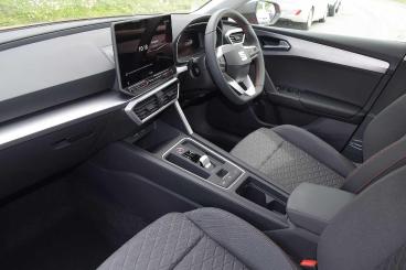 SPOTICAR Seat Leon 1.5 Ehybrid 25.8kwh Fr Dsg Euro 6 (s/s) 5dr Used Car - Saloon Plug-in Hybrid Red - St Leonards On Sea - 1200560419_3