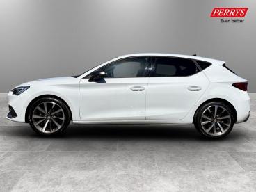 SPOTICAR Seat Leon 1.5 Tsi Evo Fr Sport Euro 6 (s/s) 5dr Used Car - Saloon Petrol White - Sittingbourne - 1200600517_4