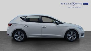 SPOTICAR Seat Leon 1.4 Ecotsi Fr Technology Euro 6 (s/s) 5dr Used Car - Saloon Petrol White - Bristol - 1200605321_2