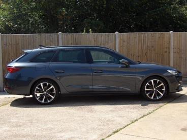 SPOTICAR Seat Leon 1.5 Tsi Evo Fr Sport Euro 6 (s/s) 5dr Used Car - Estate Petrol Grey - St Leonards On Sea - 1200611910_4