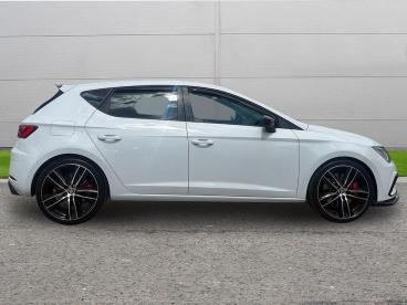 SPOTICAR Seat Leon 2.0 Tsi Cupra 300 Dsg Euro 6 (s/s) 5dr Used Car - Saloon Petrol White - Selby - 1200615379_4