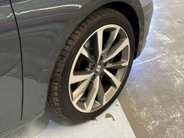 SPOTICAR Seat Leon 1.5 Etsi Mhev Fr First Edition Dsg Euro 6 (s/s) 5d Used Car - Saloon Hybrid Grey - Swansea - 1200616240_4