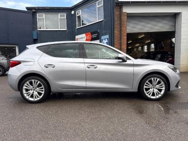 SPOTICAR Seat Leon 1.0 Tsi Evo Se Dynamic Euro 6 (s/s) 5dr Used Car - Saloon Petrol Silver - Guisborough - 1200637873_2