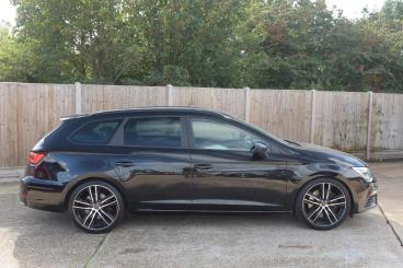 SPOTICAR Seat Leon 2.0 Tsi Cupra 300 Dsg 4drive Euro 6 (s/s) 5dr Used Car - Estate Petrol Black - St Leonards On Sea - 1200640377_3
