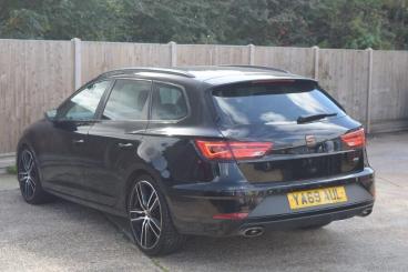 SPOTICAR Seat Leon 2.0 Tsi Cupra 300 Dsg 4drive Euro 6 (s/s) 5dr Used Car - Estate Petrol Black - St Leonards On Sea - 1200640377_4