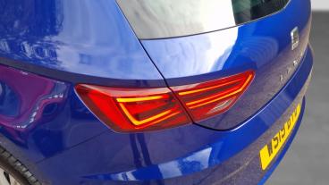 SPOTICAR Seat Leon 1.5 Tsi Evo Xcellence Dsg Euro 6 (s/s) 5dr Used Car - Saloon Petrol Blue - Romford - 1200640947_5