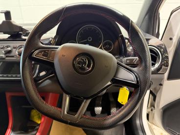 SPOTICAR Skoda Citigo 1.0 Mpi Greentech Monte Carlo Euro 6 (s/s) 5dr Used Car - City Car Petrol White - Carlisle - 1200571085_3