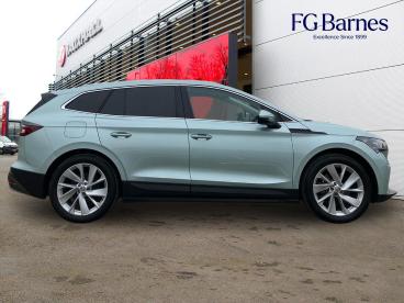 SPOTICAR Skoda Enyaq Iv 62kwh 60 Nav Suite Auto 5dr Used Car - Suv Electric Silver - Guildford - 1200546096_2