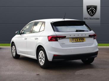 SPOTICAR Skoda Fabia 1.0 Mpi Se Comfort Euro 6 (s/s) 5dr Used Car - City Car Petrol White - Rochdale - 1200551519_3