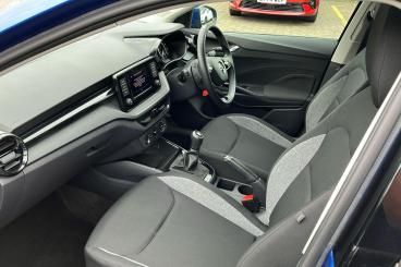 SPOTICAR Skoda Fabia 1.0 Tsi Se Comfort Euro 6 (s/s) 5dr Used Car - City Car Petrol Blue - Dartford - 1200563206_3