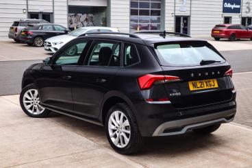 SPOTICAR Skoda Kamiq 1.0 Tsi Se Euro 6 (s/s) 5dr Used Car - Suv Petrol Black - Bromsgrove - 1200581830_2