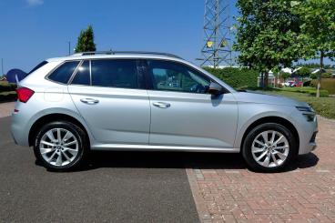 SPOTICAR Skoda Kamiq 1.0 Tsi Se Drive Euro 6 (s/s) 5dr Used Car - Suv Petrol Silver - Littlehampton - 1200617615_2