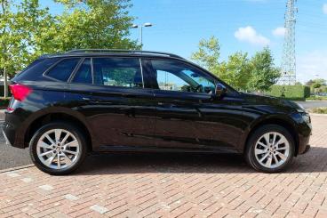 SPOTICAR Skoda Kamiq 1.0 Tsi Se Drive Euro 6 (s/s) 5dr Used Car - Suv Petrol Black - Littlehampton - 1200630414_2