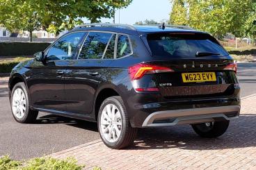 SPOTICAR Skoda Kamiq 1.0 Tsi Se Drive Euro 6 (s/s) 5dr Used Car - Suv Petrol Black - Littlehampton - 1200630414_5