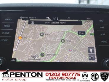 SPOTICAR Skoda Karoq 1.5 Tsi Act Se Drive Dsg Euro 6 (s/s) 5dr Used Car - Suv Petrol Grey - Poole - 1200554827_2