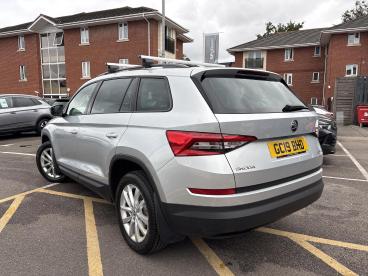 SPOTICAR Skoda Kodiaq 1.5 Tsi Act Se Dsg Euro 6 (s/s) 5dr (7 Seat) Used Car - Suv Petrol Silver - Romford - 1200540146_5
