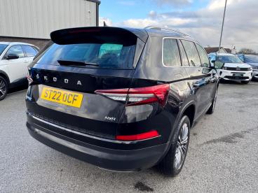SPOTICAR Skoda Kodiaq 2.0 Tsi Se L Executive Dsg 4wd Euro 6 (s/s) 5dr (7 Used Car - Suv Petrol Black - Eglinton - 1200573269_3