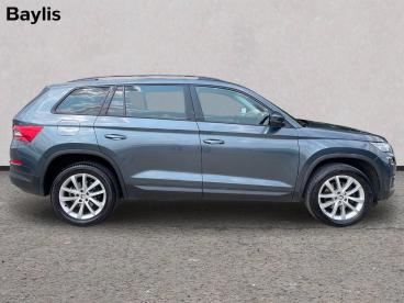 SPOTICAR Skoda Kodiaq 2.0 Tdi Se Dsg Euro 6 (s/s) 5dr (5 Seat) Used Car - Suv Diesel Grey - Cirencester - 1200621448_5