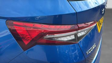 SPOTICAR Skoda Kodiaq 2.0 Tsi Laurin & Klement Dsg 4wd Euro 6 (s/s) 5dr Used Car - Suv Petrol Blue - Redditch - 1200627807_5
