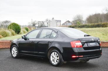 SPOTICAR Skoda Octavia 1.0 Tsi S Euro 6 (s/s) 5dr Used Car - Saloon Petrol Black - Ballymena County Antrim - 1200579608_5