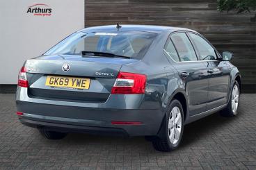 SPOTICAR Skoda Octavia 1.6 Tdi Scr Se Technology Dsg Euro 6 (s/s) 5dr Used Car - Saloon Diesel Grey - Wrexham - 1200589849_3