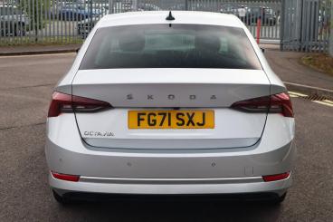 SPOTICAR Skoda Octavia 1.5 Tsi Act Se L Euro 6 (s/s) 5dr Used Car - Saloon Petrol Silver - Bromsgrove - 1200594433_4