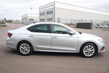 SPOTICAR Skoda Octavia 1.5 Tsi Act Se L Euro 6 (s/s) 5dr Used Car - Saloon Petrol Silver - Bromsgrove - 1200594433_5