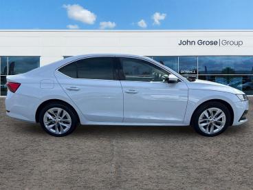 SPOTICAR Skoda Octavia 1.5 Tsi Act Se L Euro 6 (s/s) 5dr Used Car - Saloon Petrol White - Ipswich - 200609845_2