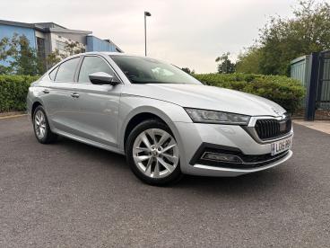 SPOTICAR Skoda Octavia 1.5 Tsi Act Se L First Edition Euro 6 (s/s) 5dr Used Car - Saloon Petrol Silver - Crewe - 1200611665_1
