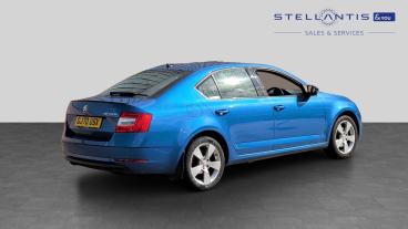 SPOTICAR Skoda Octavia 1.5 Tsi Act Se Drive Dsg Euro 6 (s/s) 5dr Used Car - Saloon Petrol Blue - Liverpool - 1200623064_3