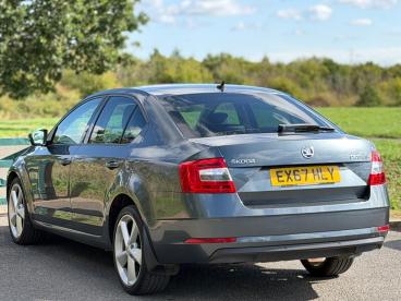 SPOTICAR Skoda Octavia 1.6 Tdi Se L Dsg Euro 6 (s/s) 5dr Used Car - Saloon Diesel Grey - Balsall Common - 1200636164_4