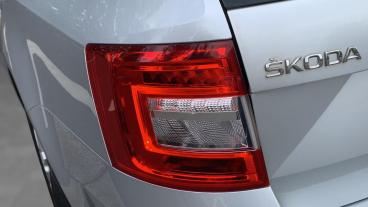 SPOTICAR Skoda Octavia 1.0 Tsi Se Dsg Euro 6 (s/s) 5dr Used Car - Estate Petrol Silver - Walton On Thames - 1200643583_5