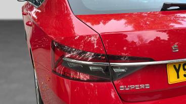 SPOTICAR Skoda Superb 2.0 Tsi Se L Dsg Euro 6 (s/s) 5dr Used Car - Saloon Petrol Red - Nottingham - 1200628328_5
