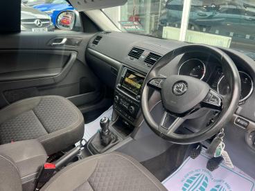 SPOTICAR Skoda Yeti 1.2 Tsi Se Drive Outdoor Euro 6 (s/s) 5dr Used Car - Suv Petrol Grey - Malton - 1200623526_4