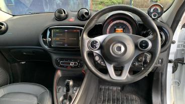 SPOTICAR Smart Forfour 17.6kwh Exclusive Auto 5dr (22kw Charger) Used Car - City Car Electric Blue - Sheffield - 1200565438_4