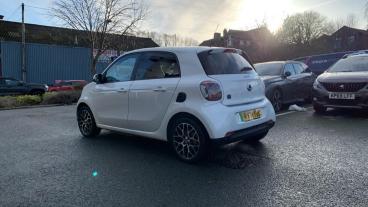 SPOTICAR Smart Forfour 17.6kwh Exclusive Auto 5dr (22kw Charger) Used Car - City Car Electric Blue - Sheffield - 1200565438_5
