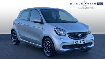 SPOTICAR Smart Forfour Eq 17.6kwh Prime (premium) Auto 5dr (22kw Charger) Used Car - City Car Electric Blue - Croydon - 1200566564_1