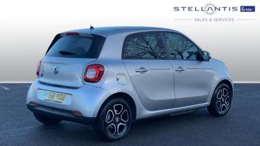 SPOTICAR Smart Forfour Eq 17.6kwh Prime (premium) Auto 5dr (22kw Charger) Used Car - City Car Electric Blue - Croydon - 1200566564_3