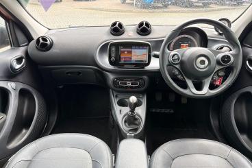 SPOTICAR Smart Forfour 0.9t Prime (premium Plus) Euro 6 (s/s) 5dr Used Car - City Car Petrol Black - Worthing - 1200603435_3
