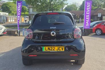 SPOTICAR Smart Forfour 17.6kwh Exclusive Auto 5dr (22kw Charger) Used Car - City Car Electric Black - Torquay - 1200606373_4